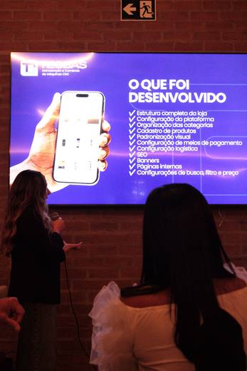 Apresentação do novo site e da loja online da Tecbas para o time