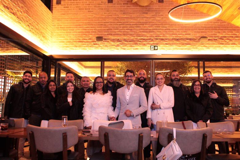 Time da Tecbas reunido no fim do jantar